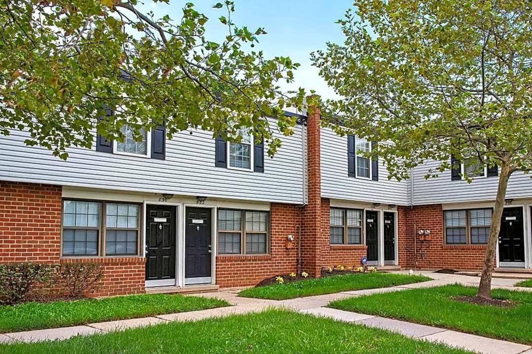 View Photos Riverview Townhomes
